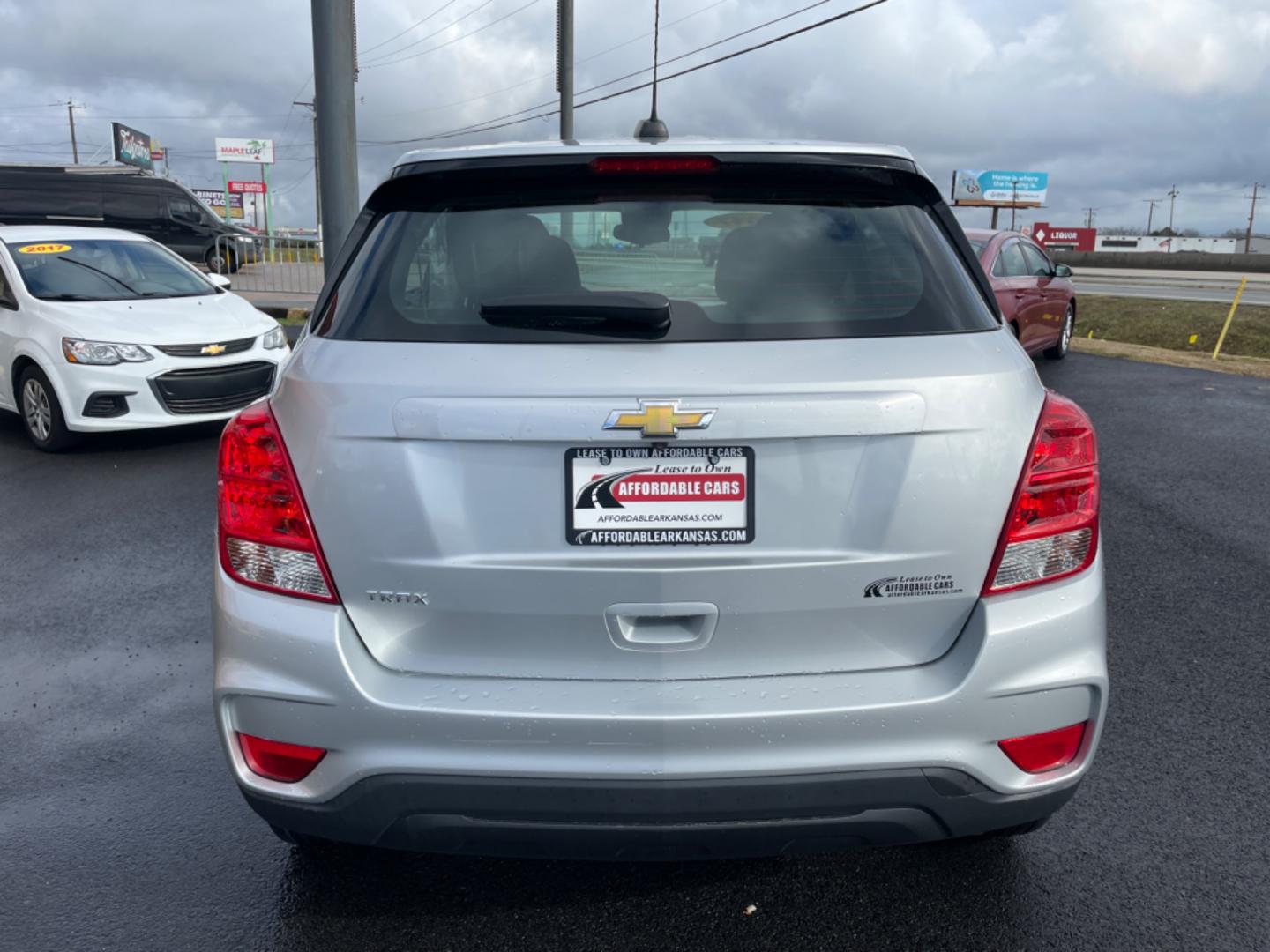 2017 Silver Chevrolet Trax (KL7CJKSB5HB) with an 4-Cyl, ECOTEC Turbo, 1.4L engine, Automatic, 6-Spd transmission, located at 8008 Warden Rd, Sherwood, AR, 72120, (501) 801-6100, 34.830078, -92.186684 - Photo#6